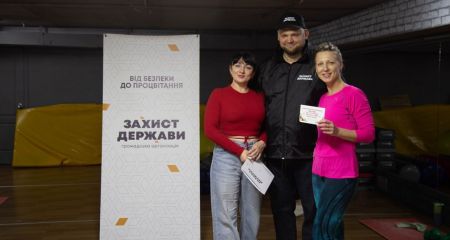 В Днепре переселенки, жены защитников и ветеранов соревновались в фитнес-гонках (ФОТО)