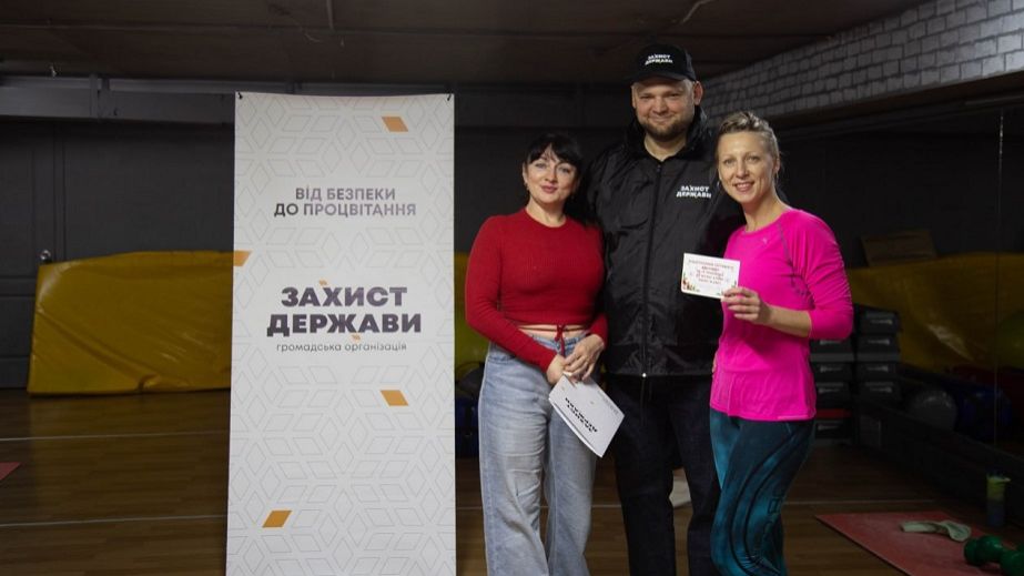 В Днепре переселенки, жены защитников и ветеранов соревновались в фитнес-гонках (ФОТО)