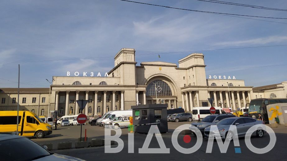 Пригородные поезда в Днепропетровской области 2 ноября частично сокращают маршруты