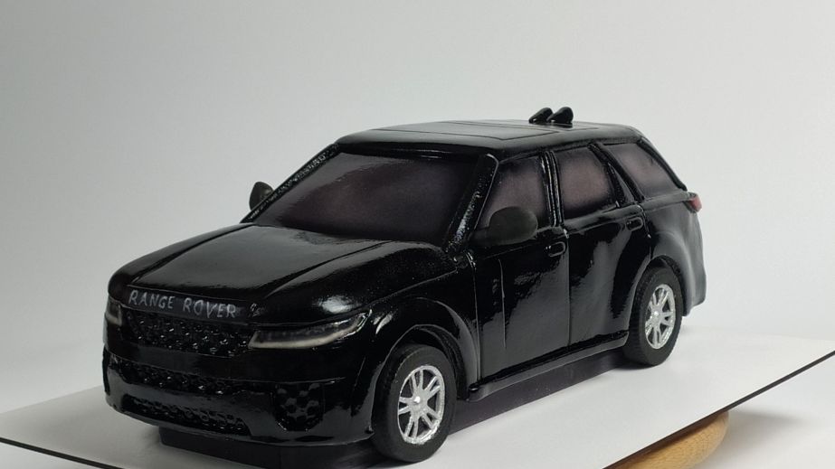 Торт для автолюбителів: у Дніпрі кондитер створив солодкий Range Rover (ФОТО)
