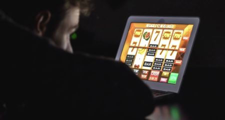 У Дніпрі засудили студента, який програв у рулетку та через свою поразку відлупцював та пограбував автора гри