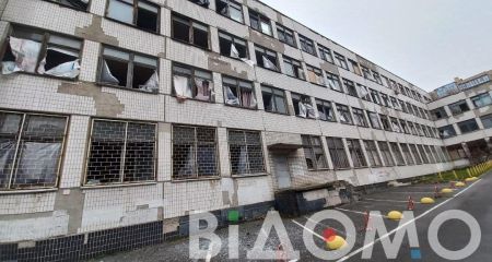 Днепровский вуз объявил о сборе средств на восстановление университета после попадания вражеской ракеты (ФОТО, ВИДЕО)