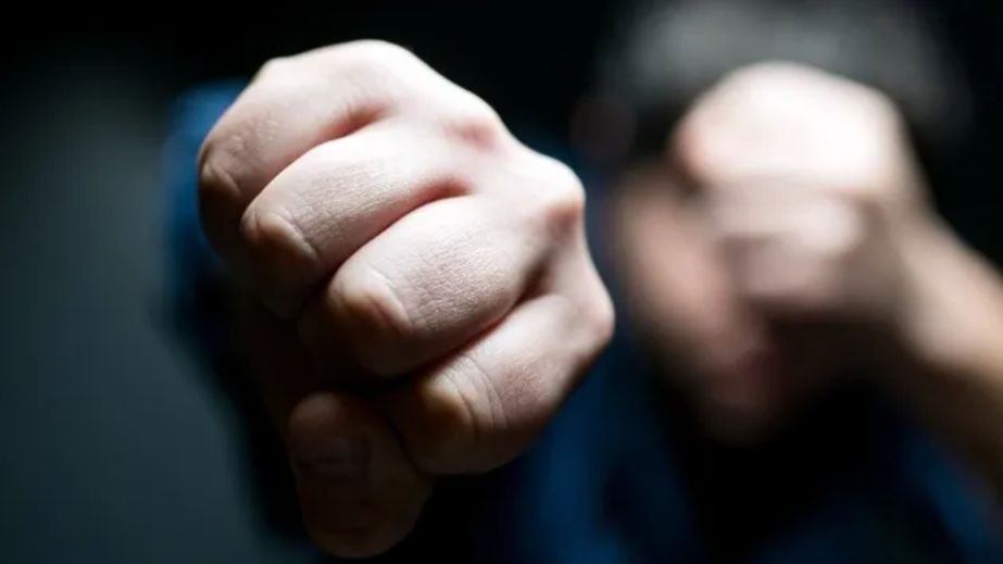 В Кривом Роге мужчина избил одноклассника, напомнившего ему о денежном долге