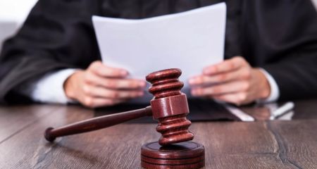 В Павлограде мужчина дерзко ограбил пенсионера в парке: приговор суда