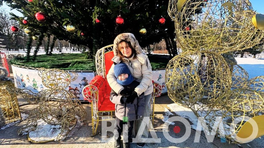 День обіймів у Кривому Розі викликав бурю емоцій у людей (ФОТО, ВІДЕО)