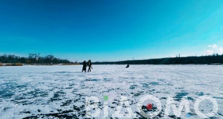 Сразу три рыбака провалились под лед в разных районах Днепропетровщины (ВИДЕО)