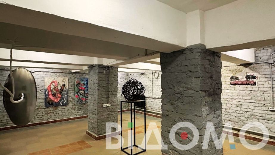 Кривий Ріг очима митців: у місті пройшла незвичайна виставка "Кривий ландшафт. Укорінення" (ФОТО, ВІДЕО)