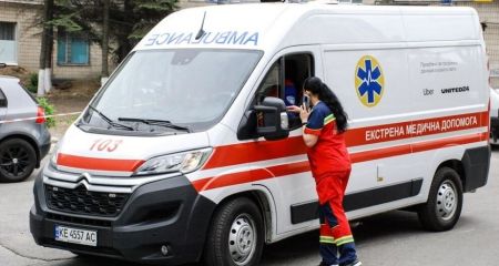 На Дніпропетровщині поранений чоловік втік від лікарів швидкої, щоб розібратися із дружиною