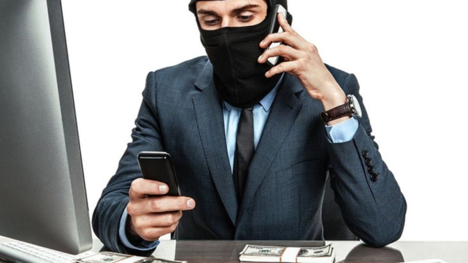 Тіньові офіси в Дніпрі: що відомо про шахрайські call-центри та чому їх так важко викорінити