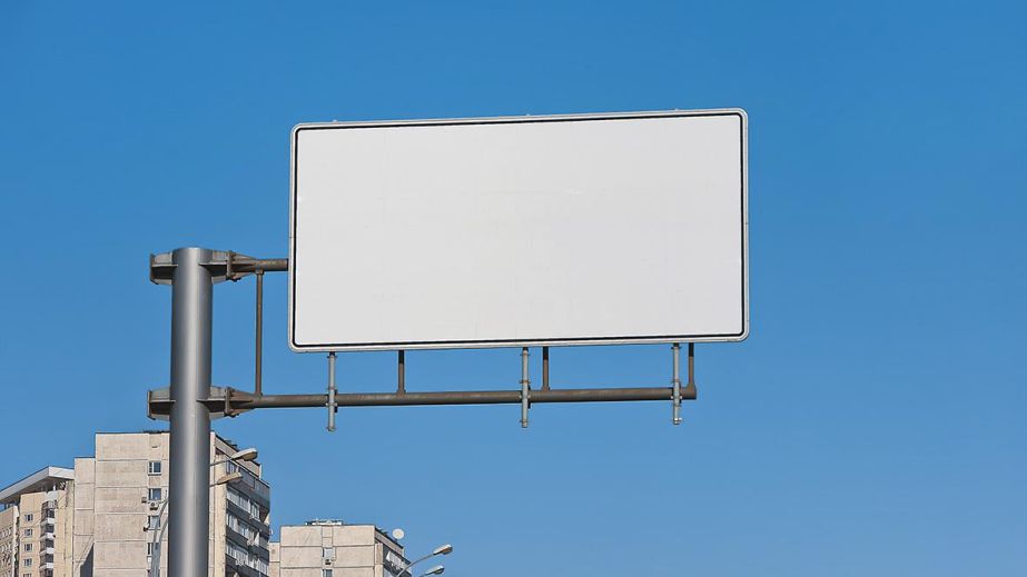 Днепропетровская ОГА заказала изготовление и размещение более 800 билбордов за почти 4 млн гривен