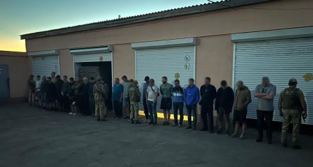 Дніпряни намагалися втекти за кордон на зерновозі