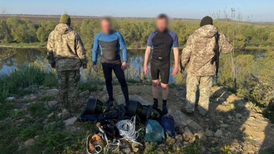 На кордоні з Молдовою затримали мешканця Дніпропетровщини у гідрокостюмі (ФОТО)