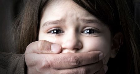 Насиловал и развращал 9-летнюю сестру жены: в Кривом Роге 25-летний мужчина снимал издевательство над ребенком на видео (ФОТО)