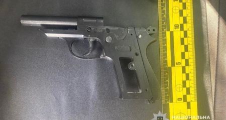 Апгрейдил пистолеты до боевых: на Днепропетровщине разоблачили нелегального оружейника