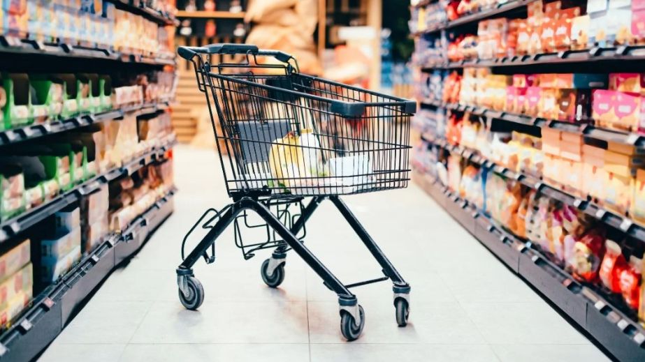 Дефицита нет, но возможны задержки: в ОВА рассказали о ситуации с продуктами на Днепропетровщине