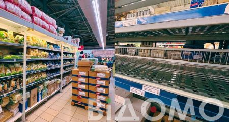 Прицельные атаки на продуктовые склады: как выглядят полки магазинов и супермаркетов в Кривом Роге (ФОТОРЕПОРТАЖ)
