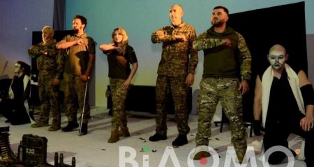 Не вигадані історії, а пережиті драми: у Дніпрі презентували доку-перформанс за участі ветеранів "Стійкі. Нескорені. Дніпро"