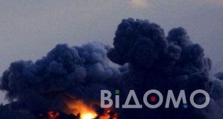 Масштабна пожежа під Дніпром: ударний дрон атакував склади логістичної компанії