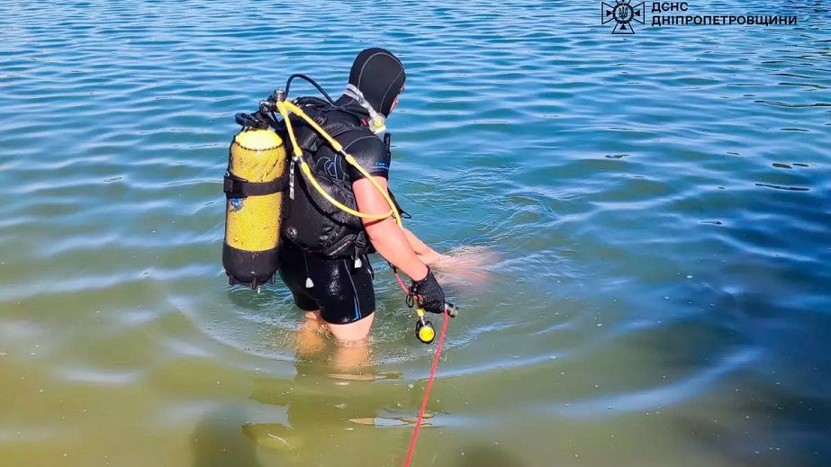 У Дніпрі та в області рятувальники дістали з водойми тіла двох потопельників