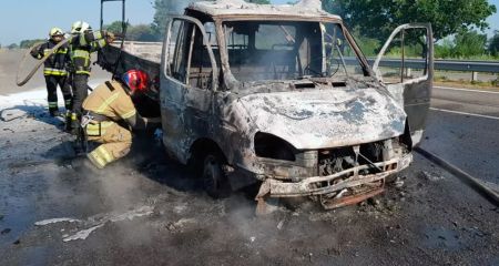 На Павлоградщині вщент згоріла вантажівка