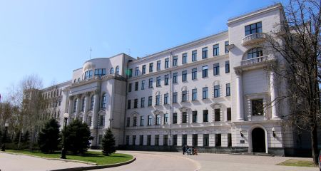 Депутаты Днепропетровского облсовета направили 15 млн в помощь ВСУ
