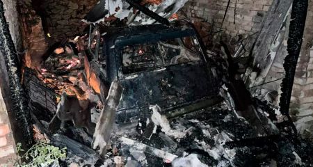 У Криворізькому районі вогонь знищив автомобіль