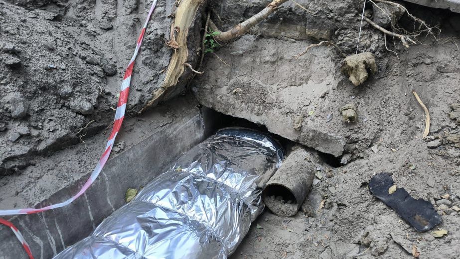 Жители одного из жилмассивов Днепра жалуются на странный ремонт теплотрасс