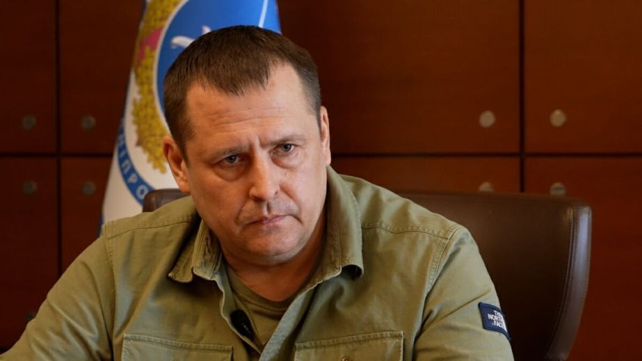 Ночувати в гаражі серед запчастин: мер Дніпра Філатов оголосив, що пішов у відпустку
