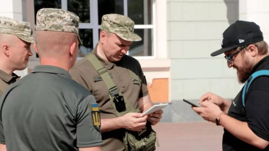 У Кривому Розі чоловік двічі відмовився від повістки: рішення суду
