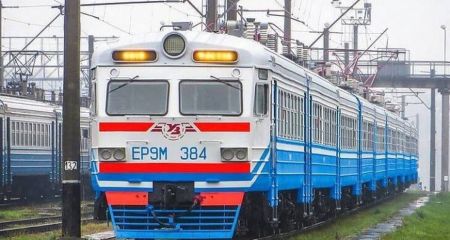 В Днепропетровской области возобновили работу двух пригородных поездов