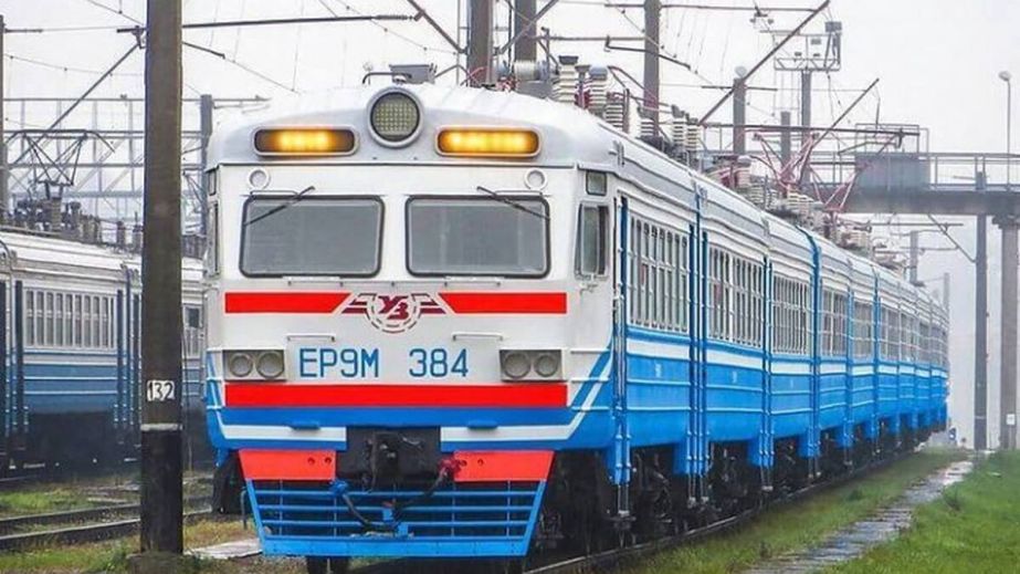 В Днепропетровской области возобновили работу двух пригородных поездов
