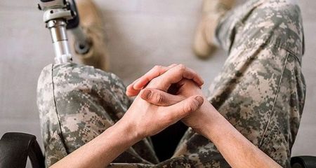 Вибухом відірвало ногу: у Дніпрі рятують важкопораненого захисника