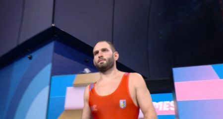 Борець з Дніпра поступився у чвертьфіналі Олімпіади в Парижі