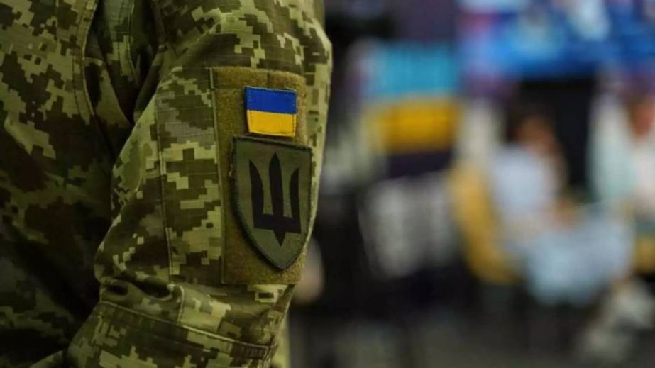 Полиция расследует избиение мужчины в военной форме в Днепре