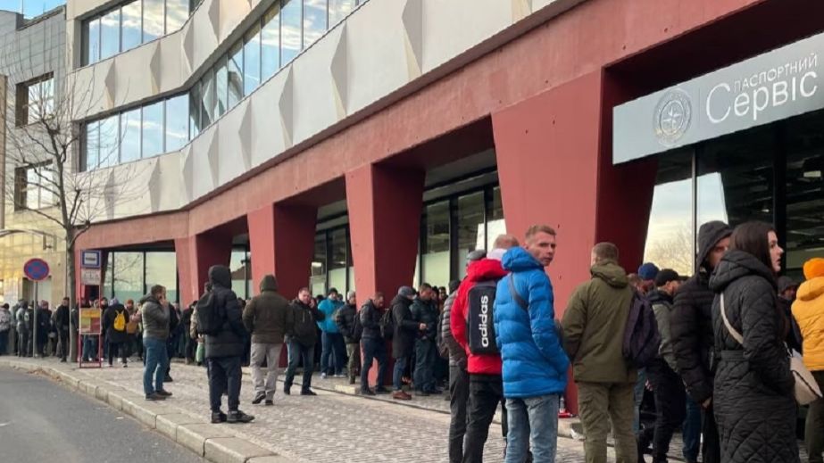 Обновление данных в ТЦК. Что нужно знать мужчинам из Днепропетровщины за границей