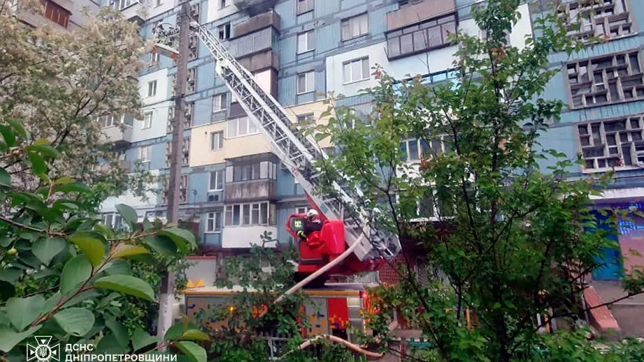 В Днепре горела квартира в девятиэтажке, погиб мужчина