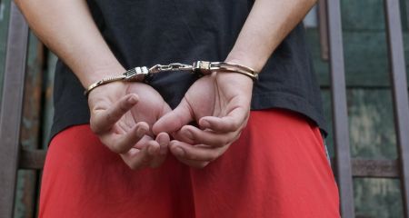 В Кривом Роге задержали мужчину, который развращал двух малолетних девочек