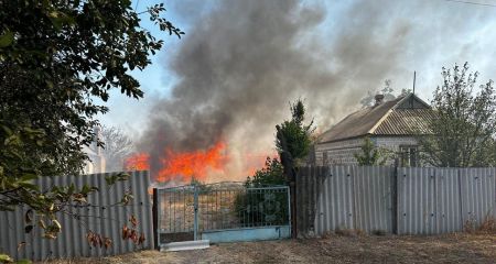 На Криворіжжі поліцейський самотужки врятував з пожежі двох дітей та собак
