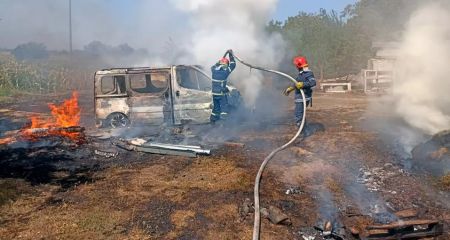 На Криворожье во дворе дотла сгорел автомобиль