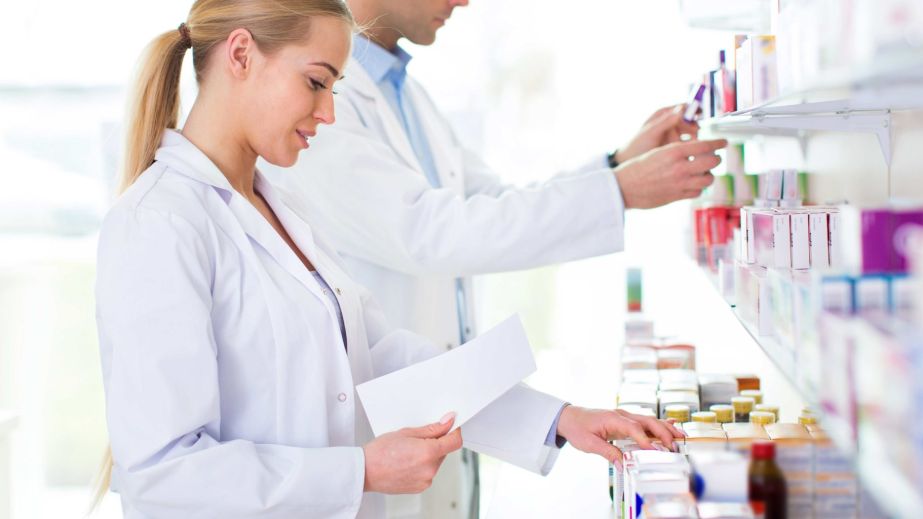 Дефіцит кадрів: у сільських громадах Дніпропетровщини ліки за е-рецептом зможуть відпускати не тільки фармацевти