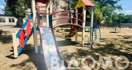 В Павлограде дети разожгли костер прямо на горке (ФОТО)