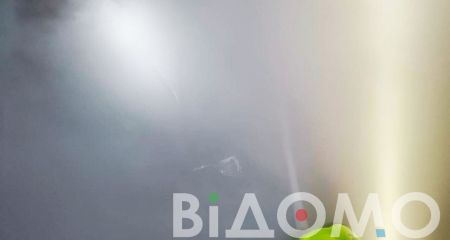 В Днепре в отделение "Укрпочты" бросили "коктейль Молотова" (ФОТО, ВИДЕО)