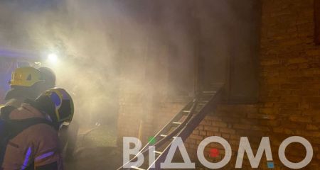У Дніпрі чоловік 12 разів підпалював власну квартиру: загинули люди (ФОТО, ВІДЕО)