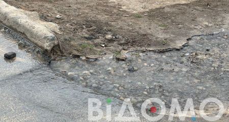 В Кривом Роге затопило дорогу на ГОК (ВИДЕО)