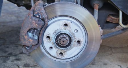 Коли потрібна проточка гальмівних дисків?
