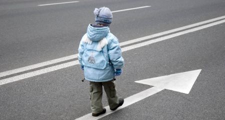 В Днепре на Паникахи автомобиль сбил ребенка на переходе