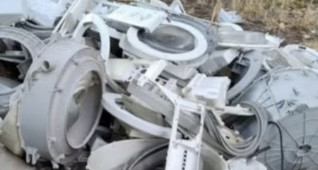 Наживаються на чужому горі: у Нікополі мародери масово розкрадають техніку з покинутих осель