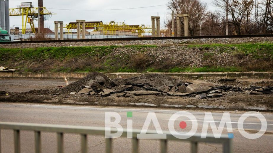 Движение по улице Ивана Нечуя-Левицкого в Днепре возобновили после ремонта канализации (ФОТО)
