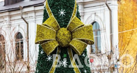 Успенскую площадь в ...