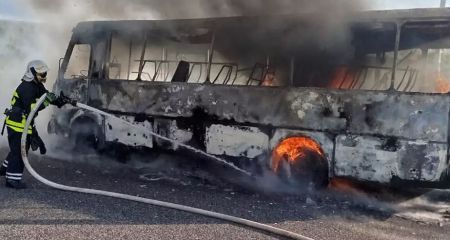На трассе маршрутка с пассажирами до Днепра загорелась на ходу (ФОТО)